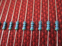 200pcs, 1/4W 0.25W 470 Ohm Metal Film 1% tolerance Resistors Ideal for 12V LEDs