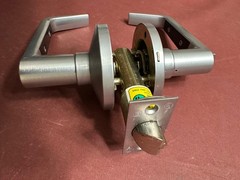Best 7K Contour Angle Return Lever Lockset, With Turn Button, Without Core