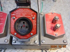 1 APPLETON ENR5201 / GFS1 GROUND FAULT CIRCUIT INTERRUPTER AND 20 AMP RECEPTACLE