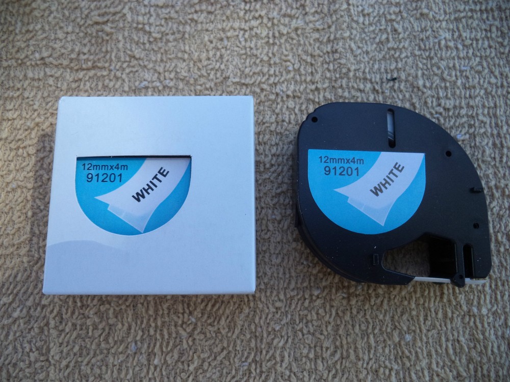 2 LETRA compatible Dymo Tag LT 91201 PLASTIC BLACK WHITE LABELS Tapes 12MM x 4M