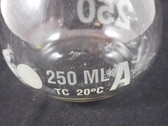 CHEMGLASS Glass Heavy Duty TC 250mL ± 0.20mL Volumetric Flask Stopper Size #19