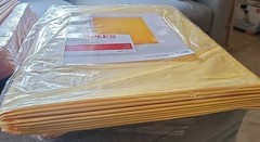 STAPLES 51595 KRAFT BUBBLE MAILERS. 14.25″ X 19″. 45 Mailers in Total. New