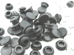 7/16” Solid Rubber Grommet Panel Plug 5/8″ OD Fits 1/8” Thick Panel
