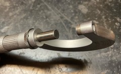 VINTAGE L.S. STARRETT CO. NO. 230 OUTSIDE MICROMETER IN METAL CASE