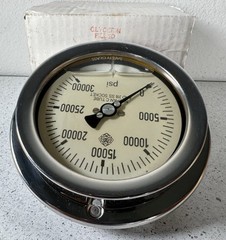 MC DANIEL CONTROLS INC G30KP 30,000 PSI HIGH PRESSURE HYDRAULIC GAUGE New!!!