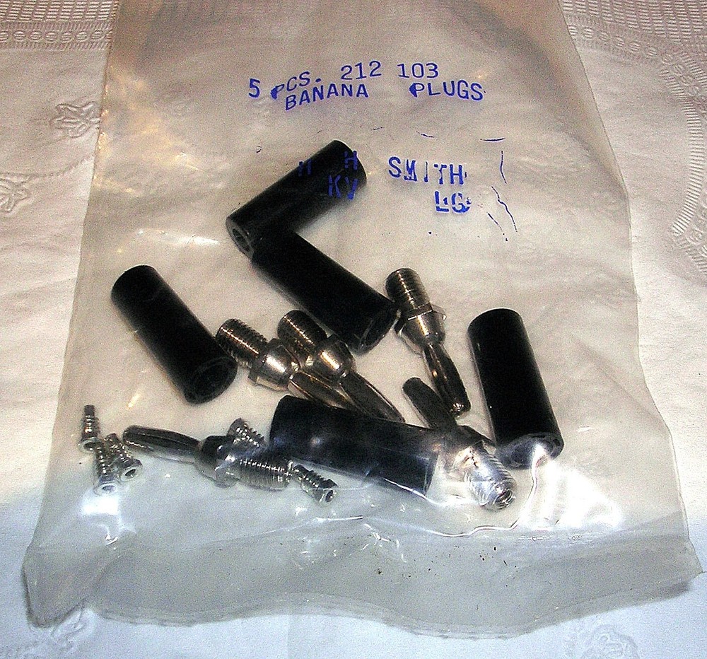 HH SMITH 212-103 PLUG BANANA BLACK LOT OF (5) SOLDERLESS