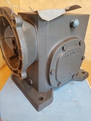 Boston Gear F726-50-B5-G? Speed Reducer,C-Face,56C,? RATIO 50:1 UNSURE OF PART #
