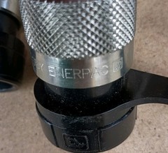(2) ENERPAC CR400 CR-400 3/8″ High Flow Hydraulic Cylinder Couplers w/ Dust Cap