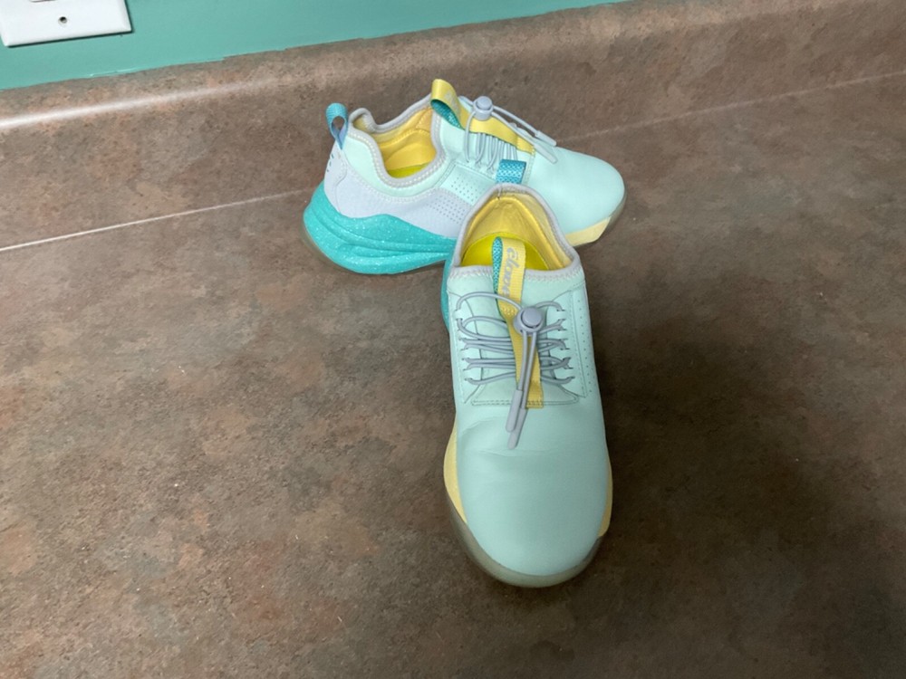 Women’s CLOVE Blue/Mint CL010 Nursing Sneakers Shoes Size 6 (CON86)
