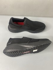Skechers Mens Work Shoes Sz 11 Slip Resistant Memory Foam Slip On Black Mesh New