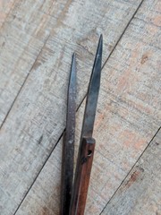 Vintage Wood Handled Non-adjustable Tweezer Dividers Unmarked…9″
