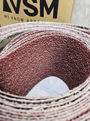 VSM 6″ X 137 1/2″ SANDING BELTS-320 GRIT-346773 5 Pcs Series KK790Y