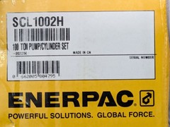 Enerpac Low Height Hydraulic Cylinder & Hand Pump Set 100T 2.25″ Stroke SCL1002H