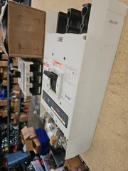 1) Cutler-Hammer MDL 50k 800A 3-Pole Circuit Breaker 551-600V MDL3800F MT3800T