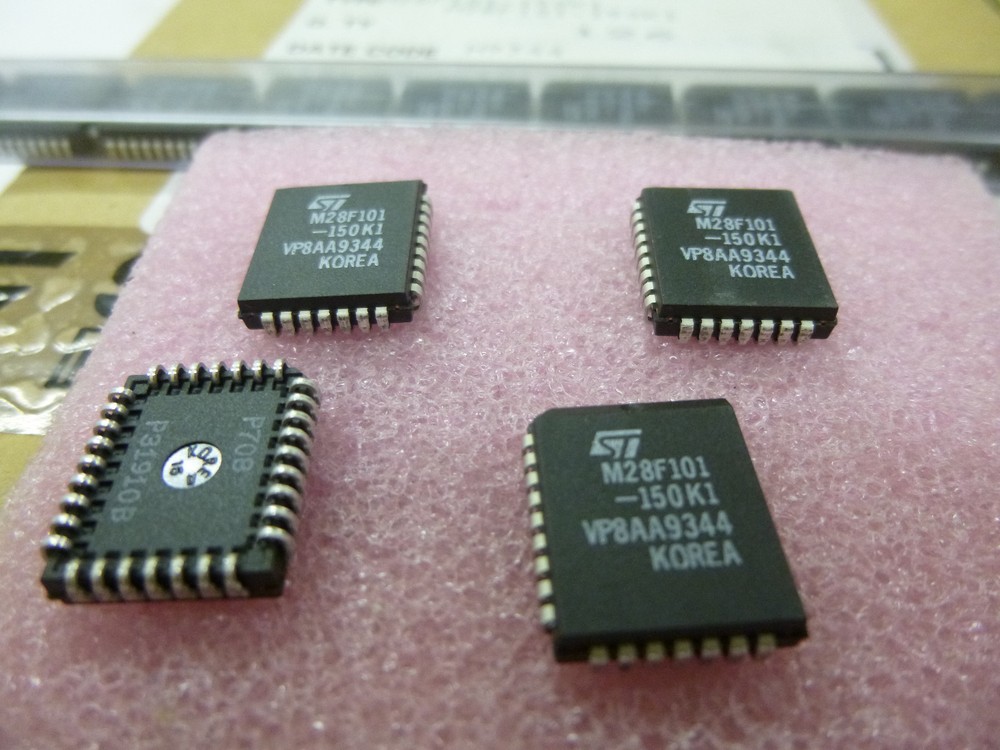 1 piece M28F101-150K1 | 1 Mb (128K x 8) FLASH MEMORY | 150ns | 5V | PLCC32 | STM