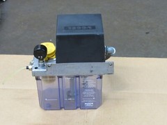 VOGEL LUBRICATOR PUMP MKU2-KW3-10003-V13 230V 16BAR 0.2L/MIN – USED