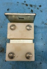 END RAIL ASSY WITH GUIDE BLOCKS, OVERALL LENGTH 3-3/4″, MOUNTING HOLE 3/4″