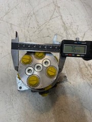 Center Swivel Joint for Bobcat Excavator 6PN966 8-1/2″ Tall 5″ Wide 76mm Top End