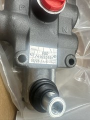 DELAVAN 4 way Monoblock Control MBV1SP Hydraulic Directional Valve