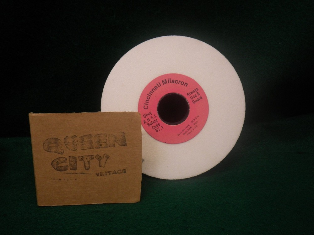 Cincinnati Milacron Grinding wheel 9A60 G6-VRW 6 x 1/2 x 1-1/4″ 3820 RPM