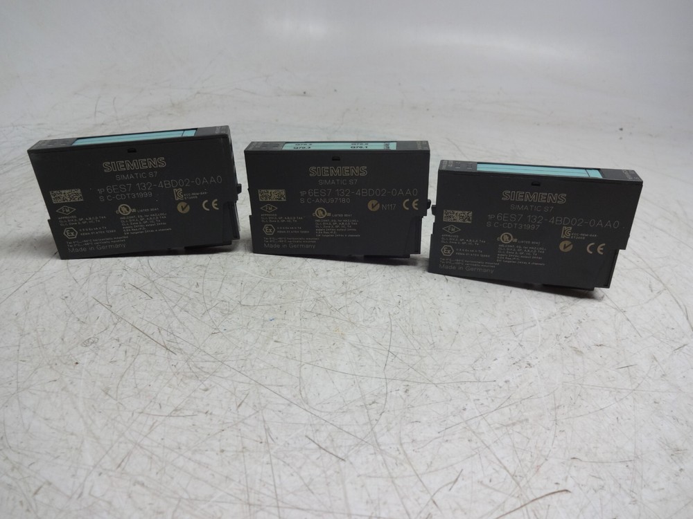 Lot of 3 Siemens 6ES7 132-4BD02-0AA0 Electronic Module 6ES7-132-4BD02-0AA0