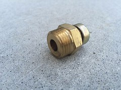 Bush Hog 1/2″-14 NPTF Pressure Breather Vent Plug (09-008)