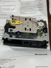 (ONE) 1- Honeywell TP970A 2004 4 Pneumatic Thermostat Direct Acting Analog – NEW