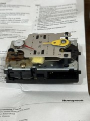 (ONE) 1- Honeywell TP970A 2004 4 Pneumatic Thermostat Direct Acting Analog – NEW