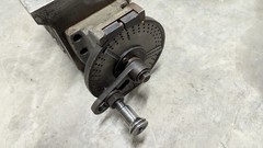 Hardinge dividing head 5C bore 4 deg taper nose 1 index plate *READ DESCRIPTION*