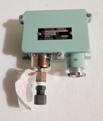 SAGINOMIYA ANS-C101WGQ PRESSURE CONTROLS RANGE -0.06-0.1 MPa MP 0.3 MPa NEW