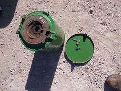 John Deere Planter ORIGNL JD Fertilizer Box Can & lid & inner drive holder mount