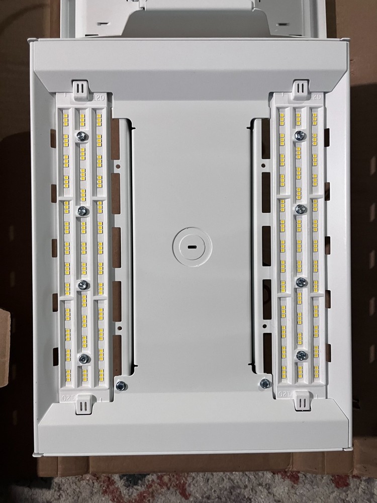 GE LED HIGH-BAY LIGHT ABV3018T571QQV23KQW 109W 120-277VAC 50-60 HZ BRAND NEW