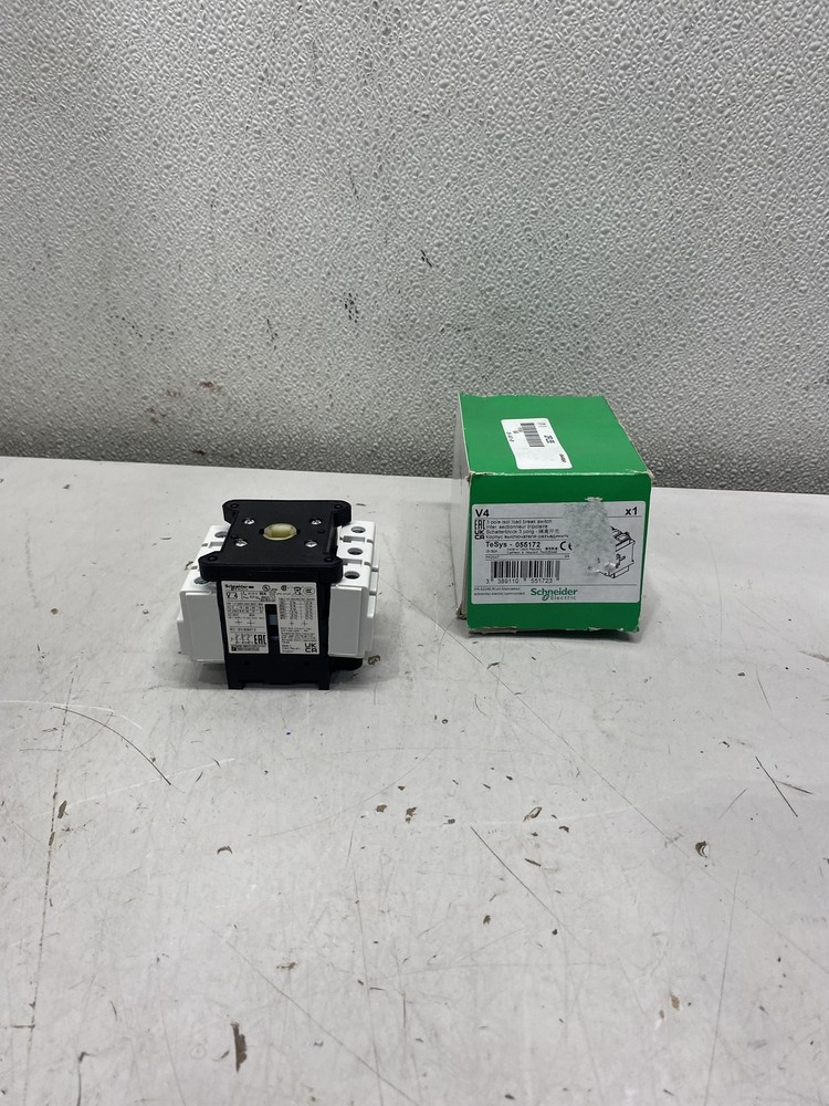 SCHNEIDER ELECTRIC V4 Switch Disconnector Body 3 Poles 80A
