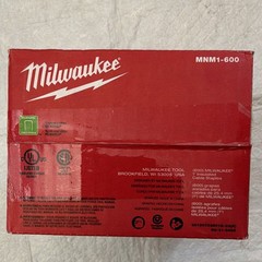 Milwaukee MNM1-600 Insulated Cable Staples 1 in x 3/4 in 14ga 600 Pack