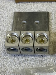 NEW Eaton Cutler Hammer 1MPLK4 Box Lug Kit 600A for 1MP Type Meter Packs 3 lugs