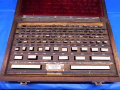 ELLSTROM 81 PCS COMPLETE CALIBRATED GAGE BLOCK SET .050 – 4″ W/ WOODEN CASE
