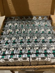 Lot of 80 Eaton 5362CHW HALF-CONTROLLED DUPLEX RECEPTACLE 20A 125V WHITE