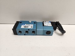 NEW NO BOX! MAC 120V 2-POS 4-WAY 1/4″ SOLENOID VALVE 811C-PM-111CA-152