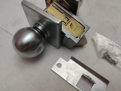 Yale Monolock 6201 CA 26D Satin Chrome Finish Door Knob Lock Dormitory Orb LH