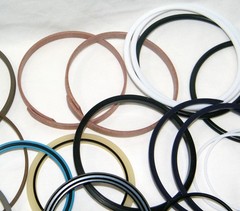 Arm Cylinder Seal Kit 31Y1-03711 for Hyundai Excavator R130LC-3 R130W-3