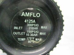 Amflo 4125A Standard Air Line Regulator w/ Wika Gauge, 110111