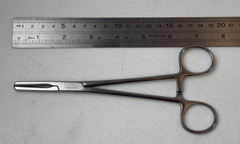 Set of 14 V. Mueller SU2854 Straight Serrated Tube Clamps 7.5″ Ortho General