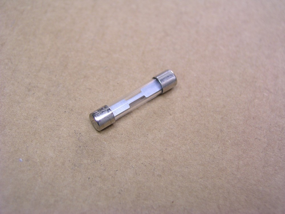 S00637 (10 Pc) 15 amp Littelfuse 32 volt rated fuse 3AG Use in battery systems