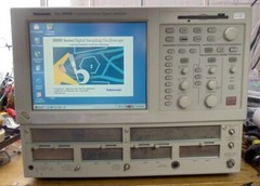 Tektronix TDS8000 -2 DC-50 GHz Sampling Oscilloscope pass self test