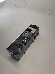 Siemens QS2200 Breaker FREE SHIPPING