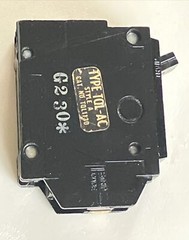 THQL1130 General Electric Plug-In CIRCUIT BREAKER 1 pole 30 Amp 1P 30A