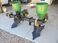 John Deere 2 row corn planter