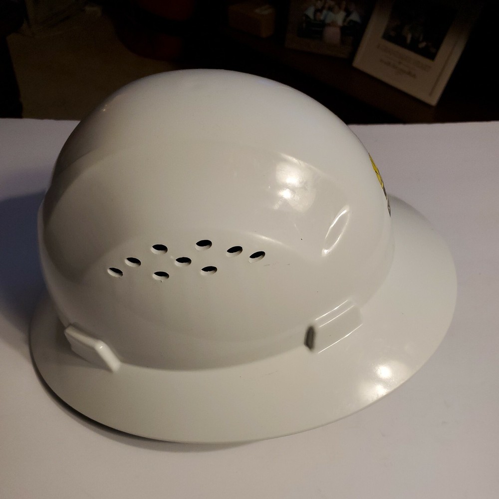 KwikSafety Full Brim Style Hard Hat ANSI OSHA Type 1 Class C, 52-63 cm.
