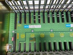 ALLEN-BRADLEY 1771-A4B / B 16 SLOT PLC RACK UNIVERSAL INPUT/OUTPUT I/O CHASSIS