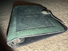 oberon binder Green Celtic Themed Design Leather Rare 7 Ring Binder